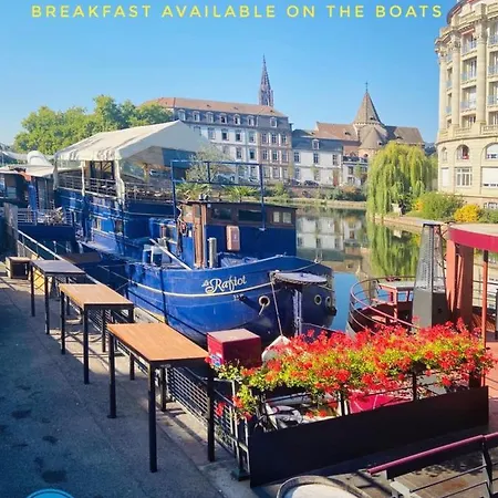 Midpoint By Life Renaissance Apartament