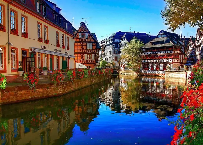 Midpoint By Life Renaissance Apartamento