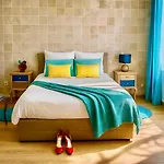 Midpoint By Life Renaissance Apartamento
