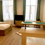 Midpoint By Life Renaissance Estrasburgo